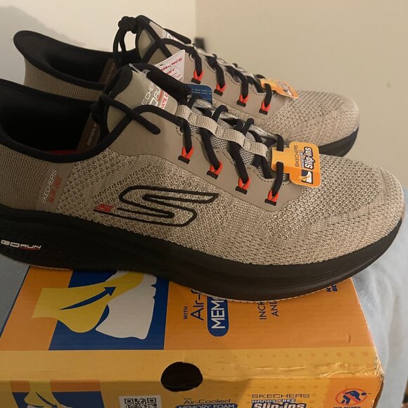 Men's Skechers Hands Free Slip Ins Go Run Elevate 2.0 Size 11 NIB (RETAIL 125) - Picture 10 of 10
